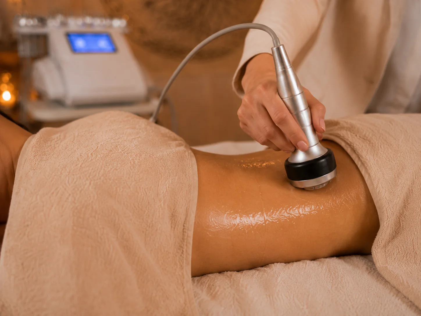 Soin minceur par cavitation ultrasonique sur la cuisse
